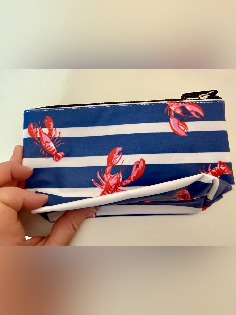 π¦ Scout Twiggy Cosmetic Case NWOT Lobster Print - Picture 3 of 4